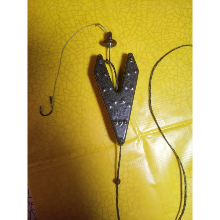 Макушатник (ластівчин хвіст) на лідкорі з гачком ХАЯБУЗА К-1